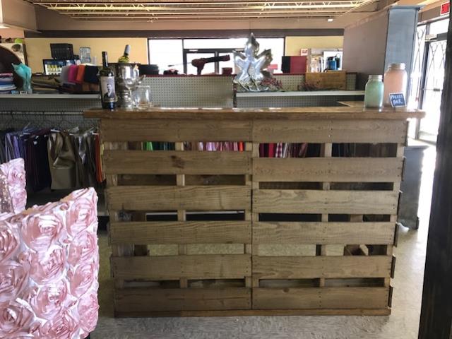 Rental store for BAR, RUSTIC PALLET BAR 6 X2 in Kingsport TN
